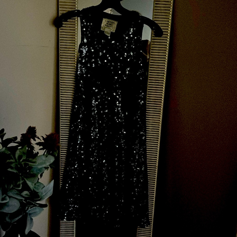 Cocktail dress. Color black beautiful beading’s.